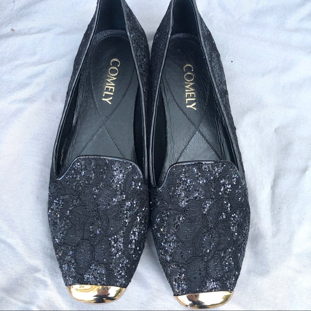 Women Flats